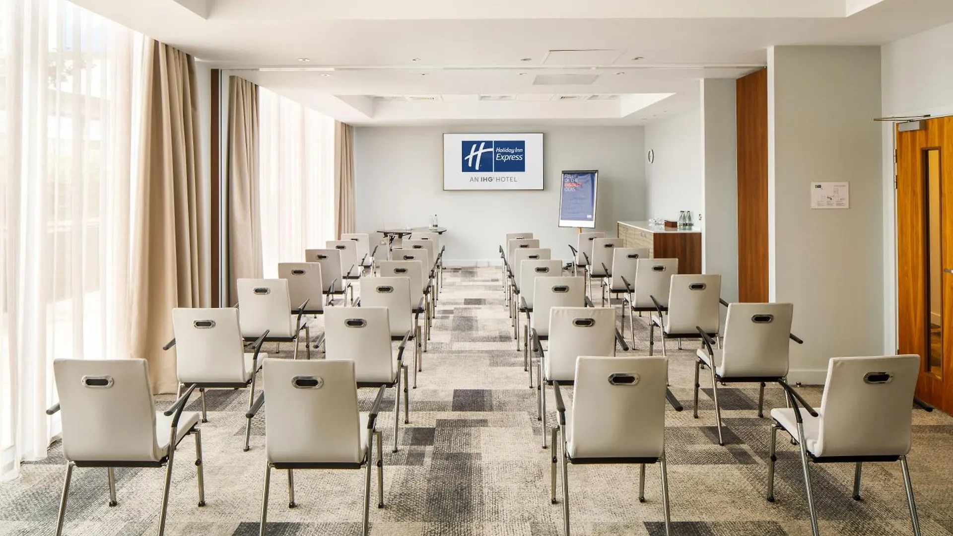 Holiday Inn Express London - Excel By Ihg 3*,  Reino Unido