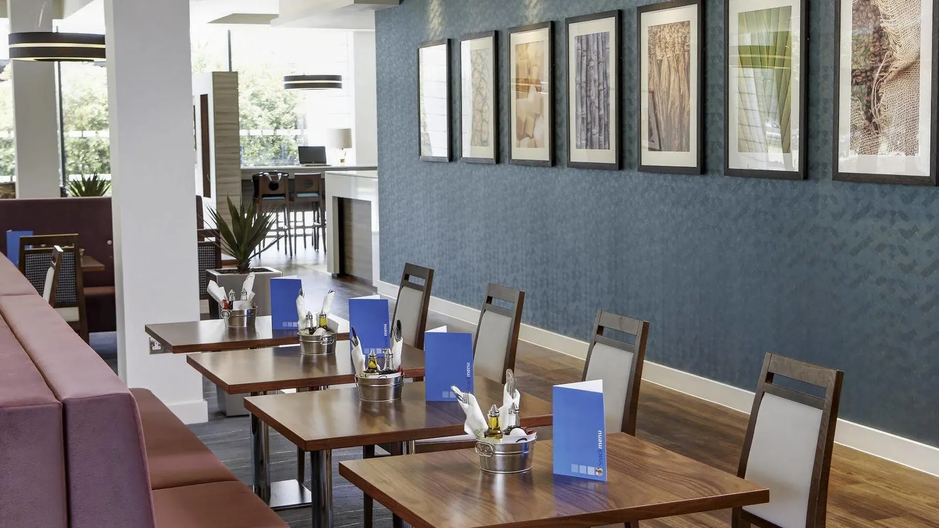 Holiday Inn Express London - Excel By Ihg 3*,